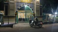 Jamin Kenyamanan Jamaah, Polsek Sekotong Kawal Tarawih Hingga Usai