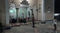 Ramadhan Aman! Polsek Labuapi Jaga Tarawih di Masjid Karang Bangket