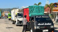 Pengamanan Ketat Bongkaran KMP SURYA 777 di Pelabuhan Lembar Berjalan Lancar