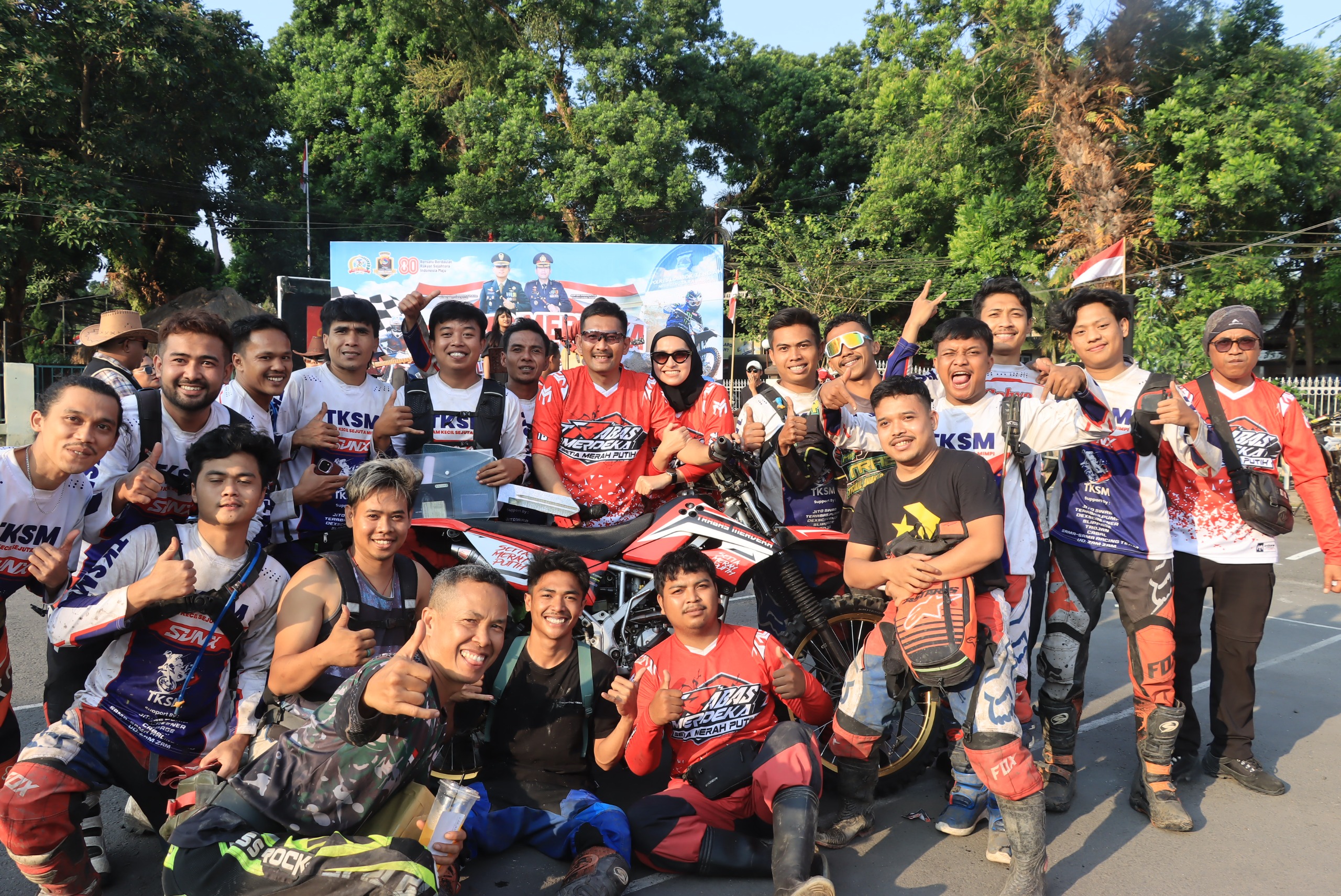53dd5cd9-dc58-40af-b759-176c3de17d49
