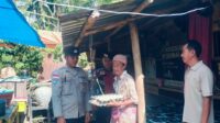 Hadir untuk Warga, Polsek Sekotong Bagikan Bantuan Nutrisi di Dusun Bertong Barat