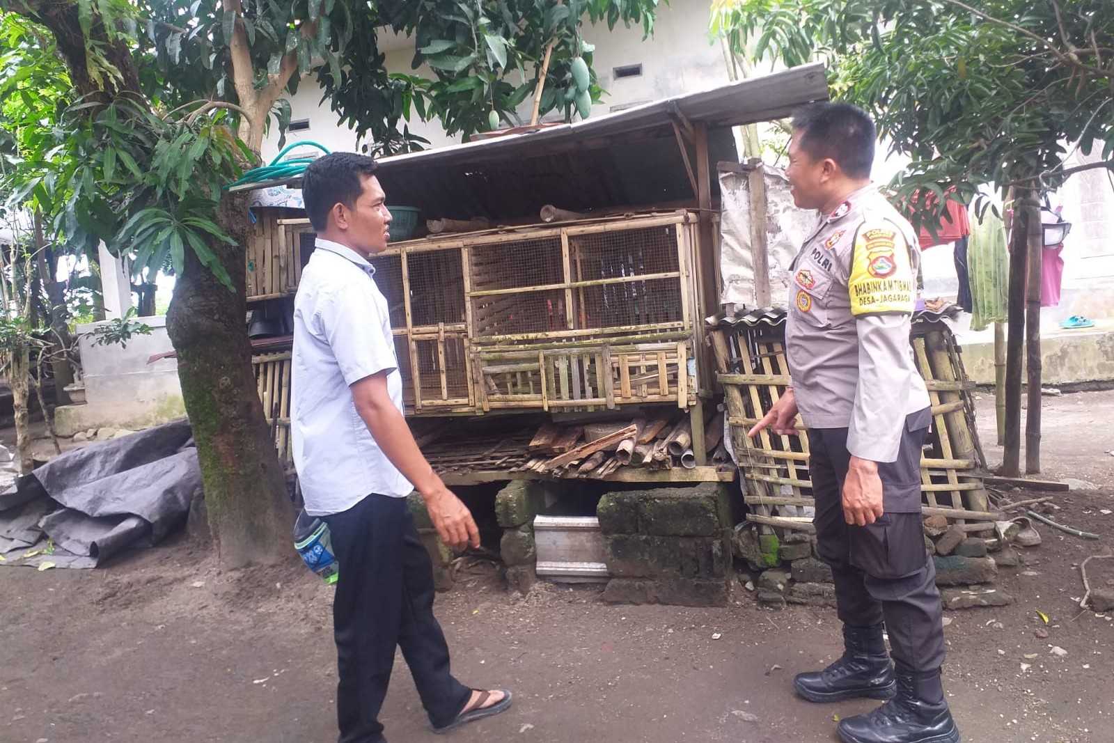 Motivasi Bhabinkamtibmas, Warga Nekat Bangun Kandang Ayam di Pekarangan